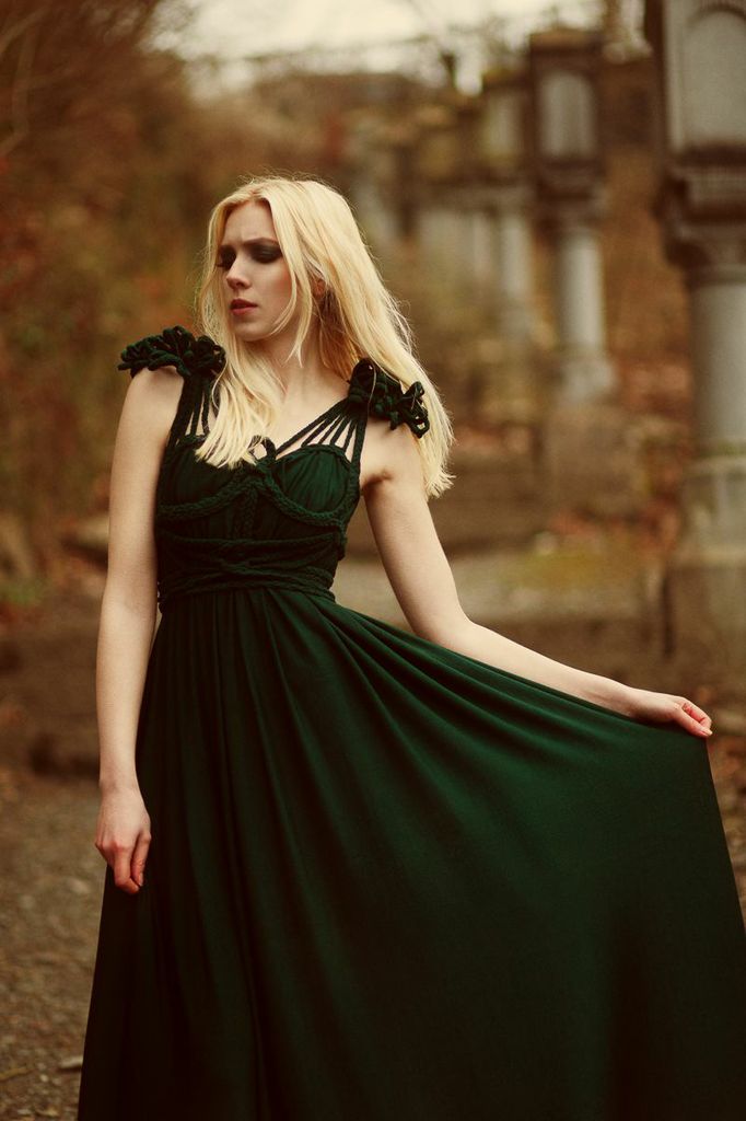 ROHMY Couture / Model: AnnyAnarchy<br />
