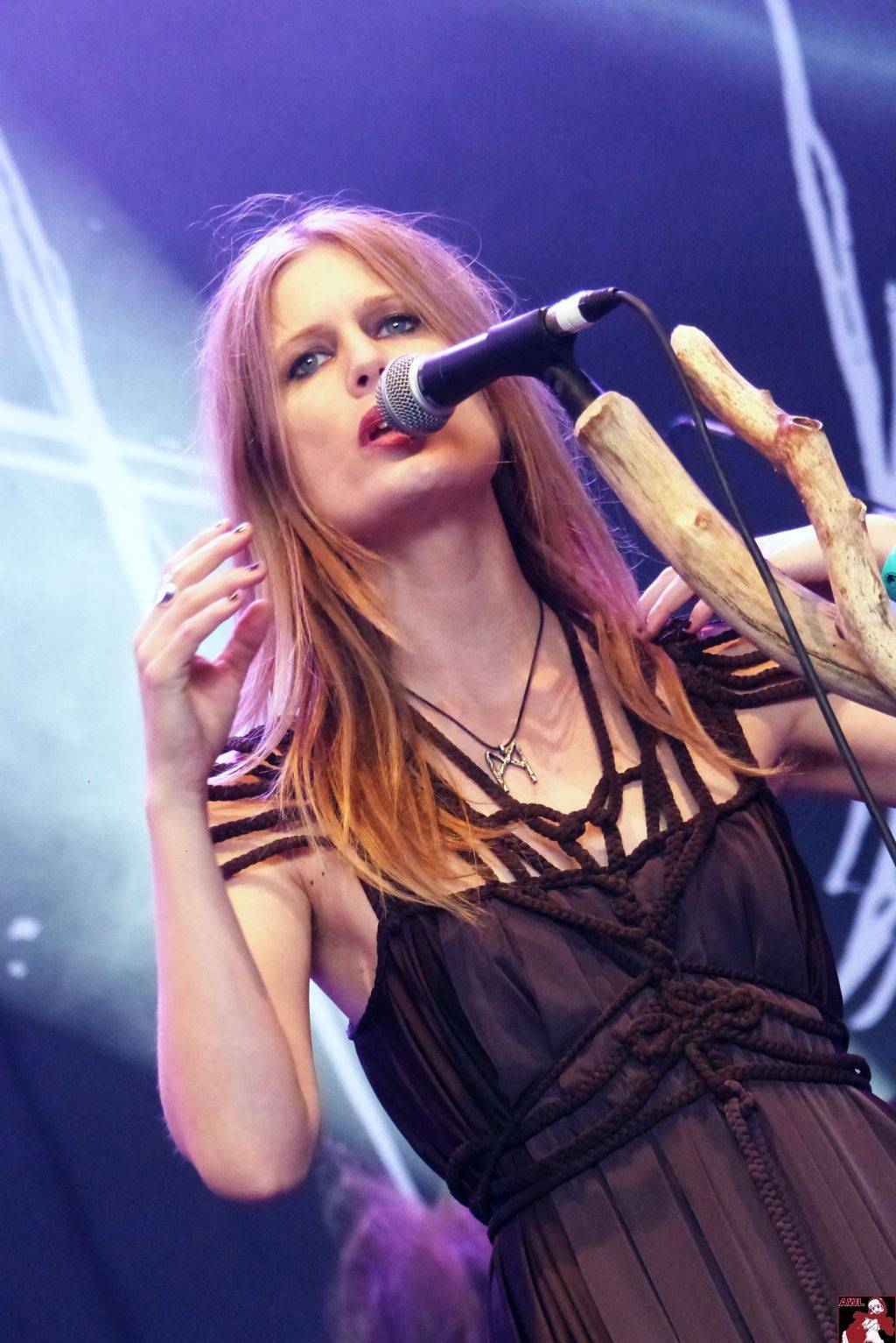 Myrkur / Hellfest Festival / Foto: Spirit of Metal / Clisson; Kleid : ROHMY